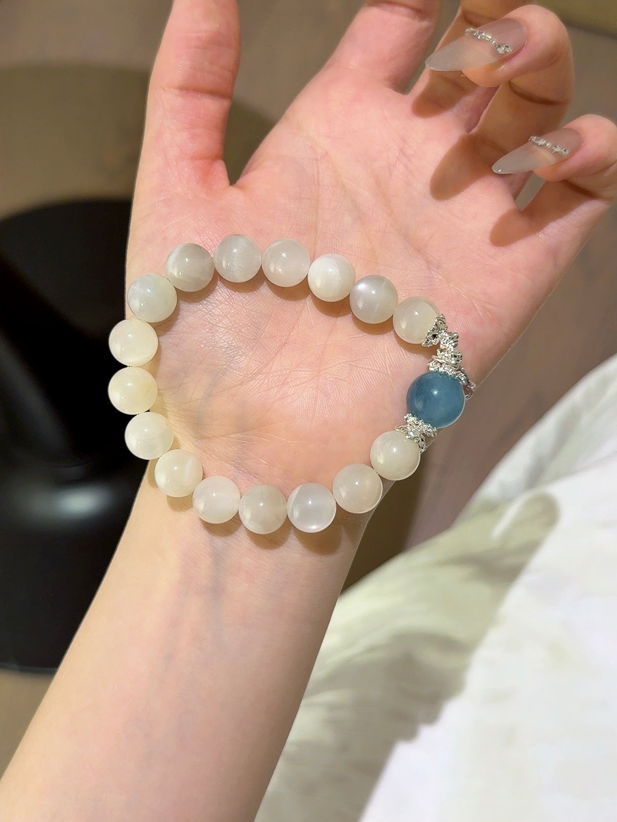 ▫️▪️ White moonlight aquamarine bracelet